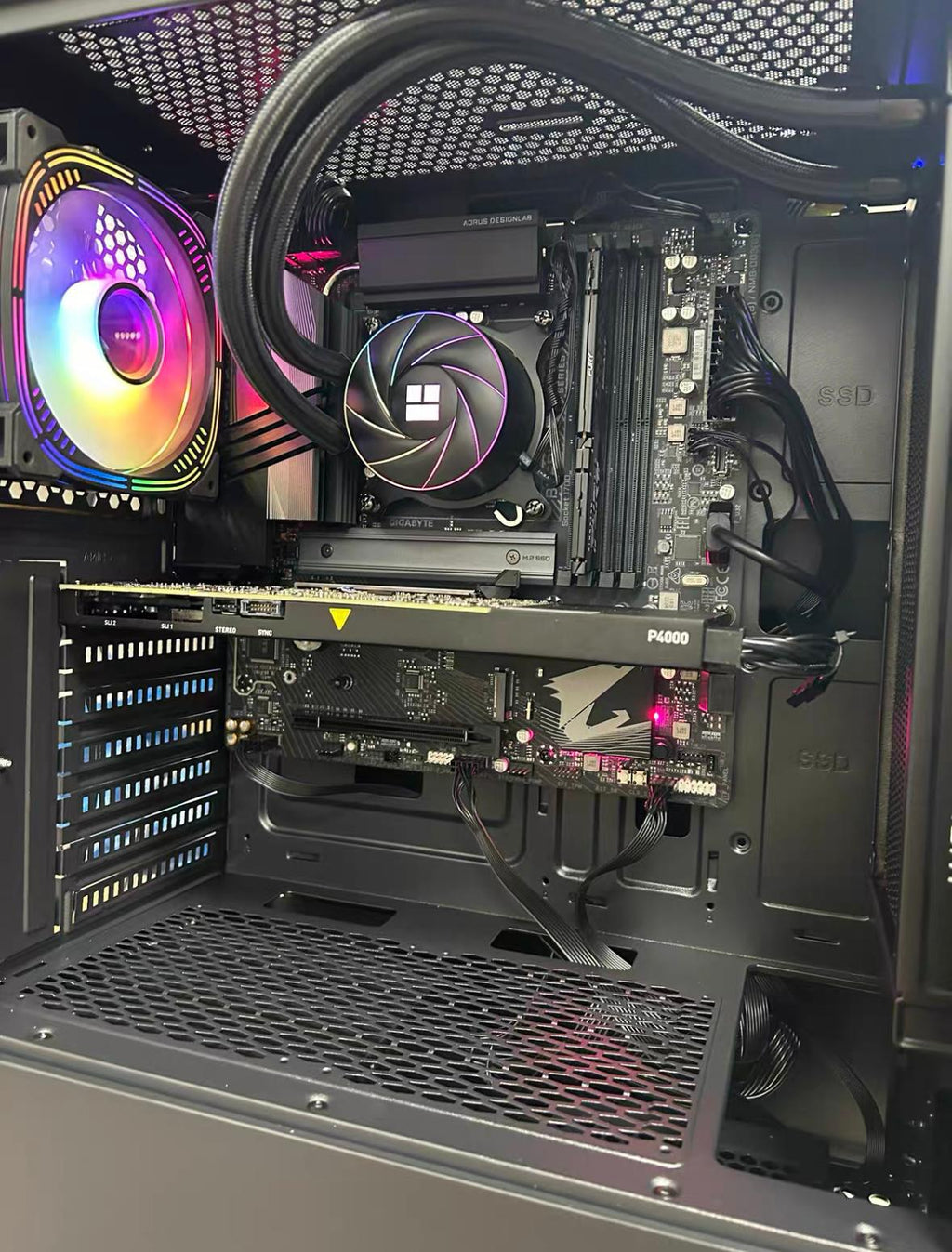 Aorus DESIGNLAB – Intel® Core™ i5 14e Génération – RTX 4070 Ti 12 Go – GIGABYTE Z790 AORUS ELITE AX – Kingston Fury Blast DDR5